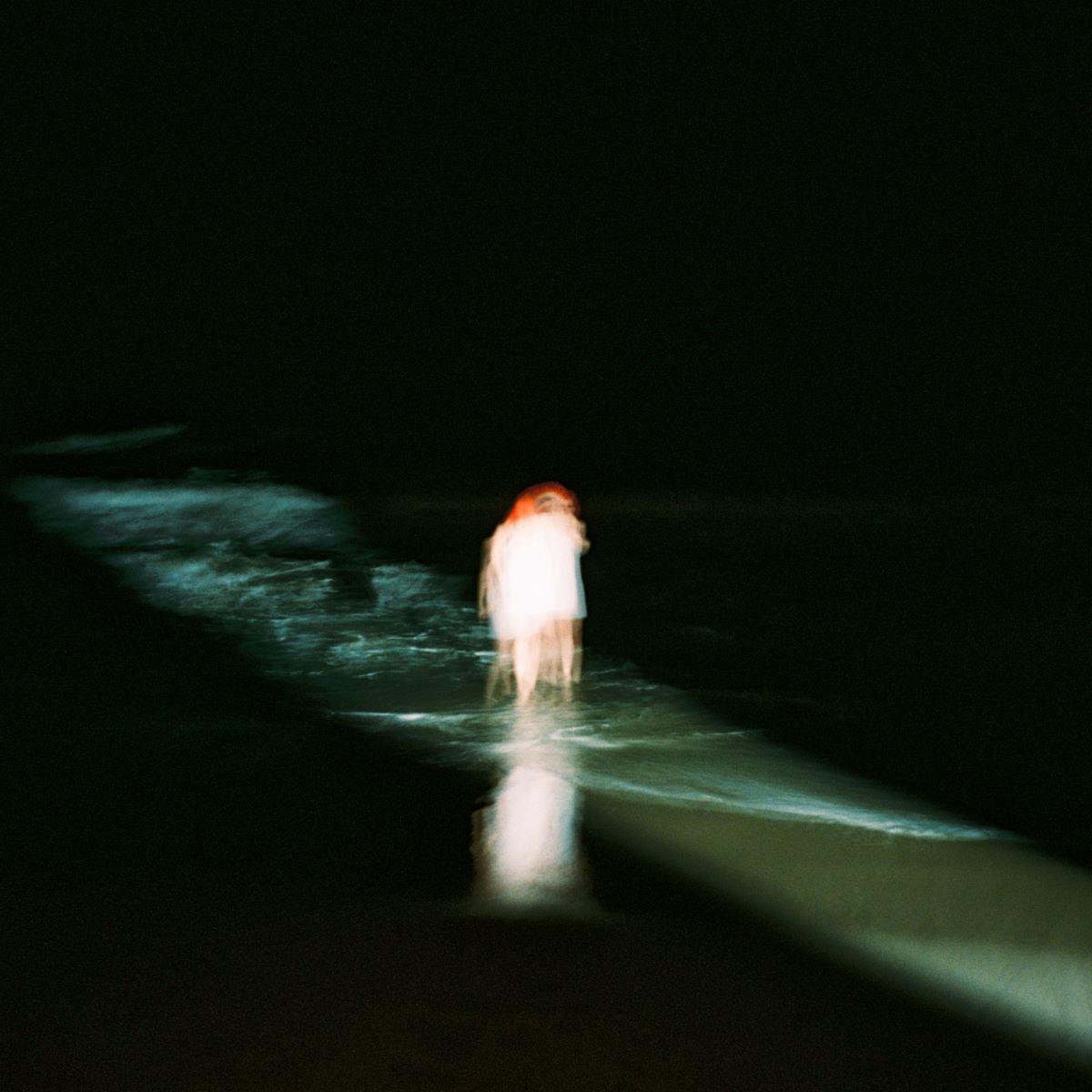 Yeni single Amelia Moore & jxdn