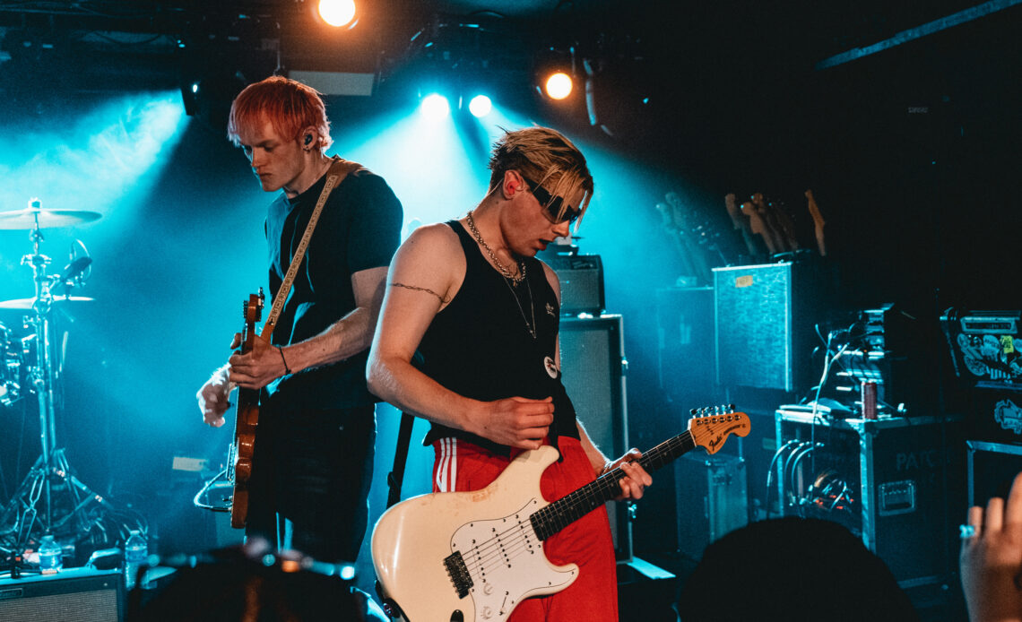 Nieuwe single Bleech 9:3 - 