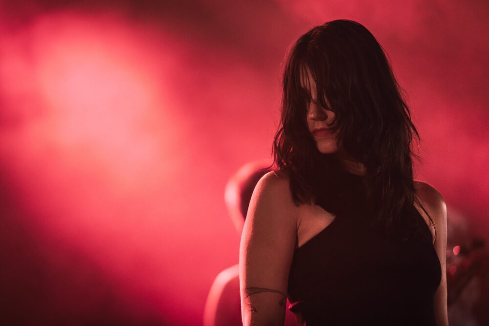 Nieuwe single Sharon Van Etten "Porta"