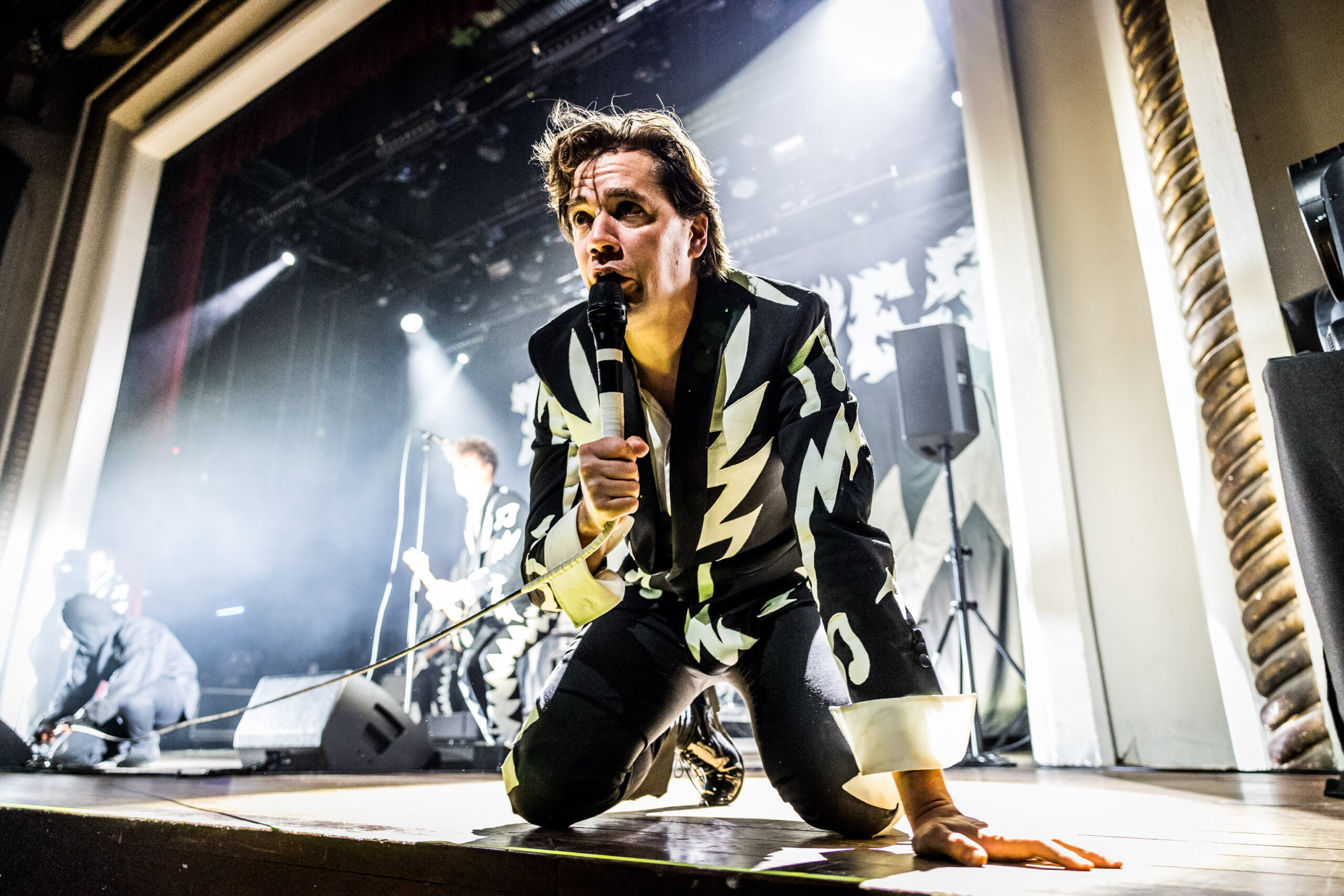 Yeni single The Hives – “Bogus Operandi”