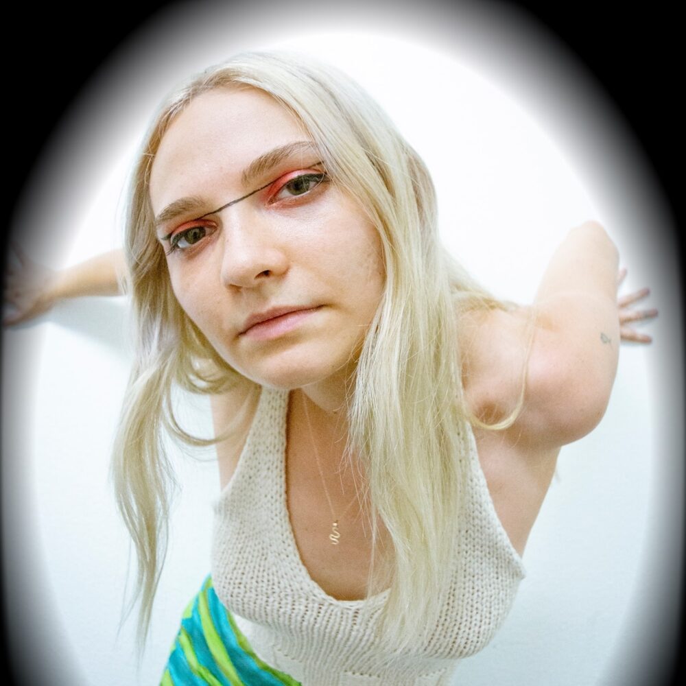 Nieuwe single Cherry Glazerr "Rabbit Hole"